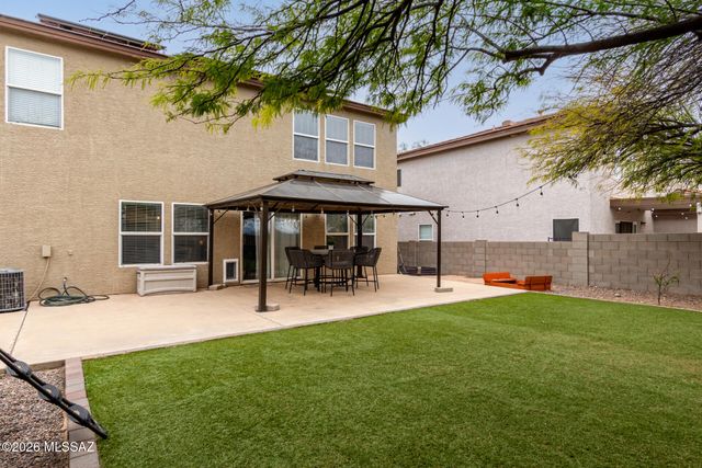 8449 E Hodgman Place, Tucson, AZ 85747