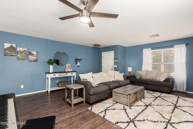 8449 E Hodgman Place, Tucson, AZ 85747