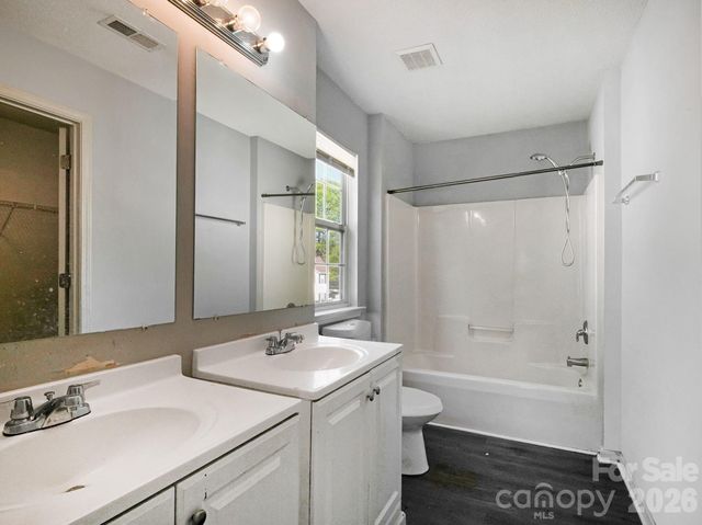 7410 Sarnia Place, Charlotte, NC 28269