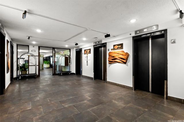 444 Niu Street 2502, Honolulu, HI 96815