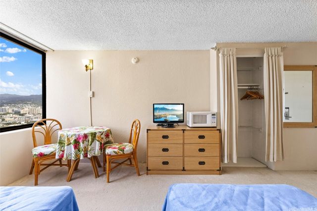 444 Niu Street 2502, Honolulu, HI 96815