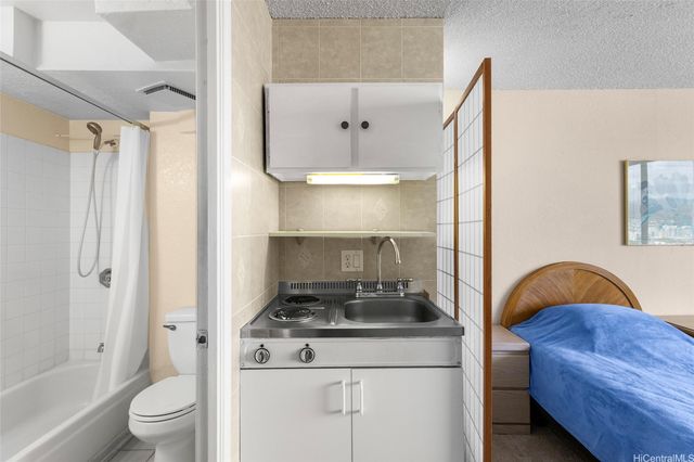 444 Niu Street 2502, Honolulu, HI 96815