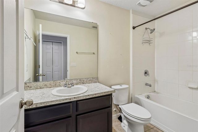 5231 VILLA ROSA AVENUE, St Cloud, FL 34771