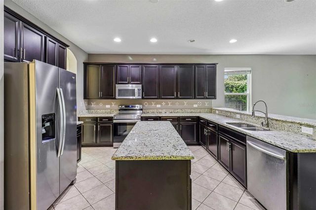 5231 VILLA ROSA AVENUE, St Cloud, FL 34771