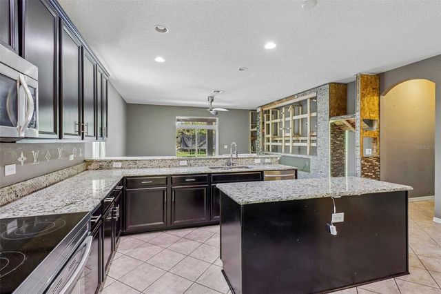 5231 VILLA ROSA AVENUE, St Cloud, FL 34771