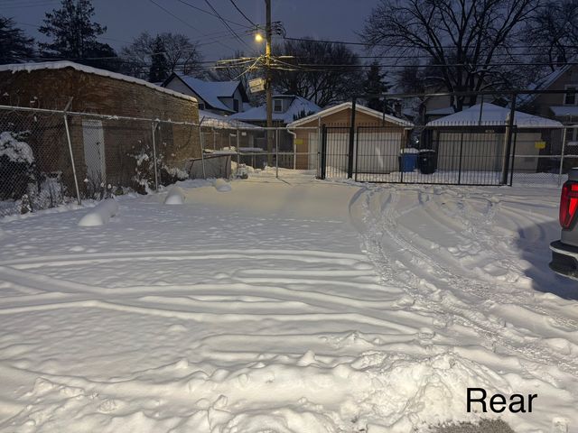 5829 W Irving Park Road, Chicago, IL 60634