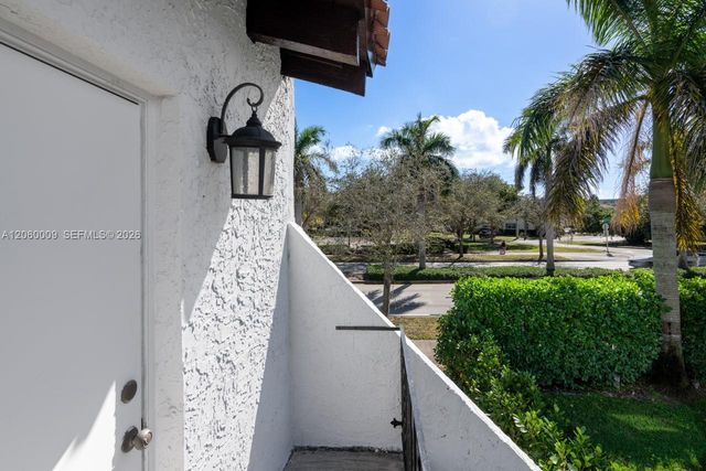 9280 Biscayne Blvd A, Miami Shores, FL 33138
