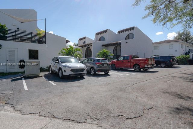9280 Biscayne Blvd A, Miami Shores, FL 33138