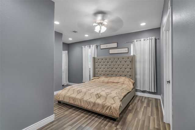 16010 Long Neck Drive, Magnolia, TX 77355