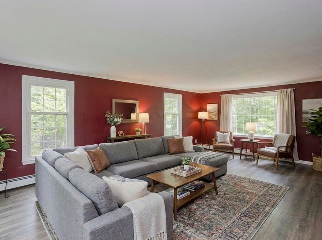 323 Bennett Rd., Hampden, MA 01036