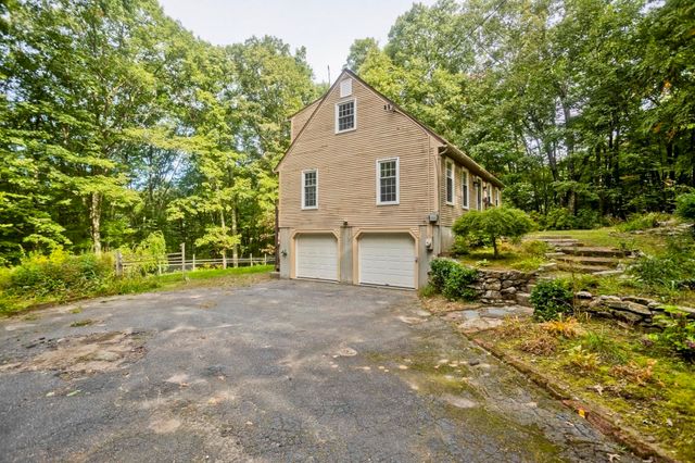 323 Bennett Rd., Hampden, MA 01036