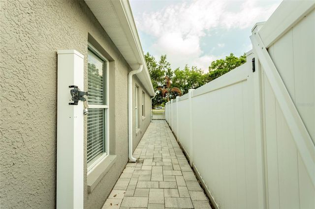 31346 GLENDALOUGH WAY, Wesley Chapel, FL 33545