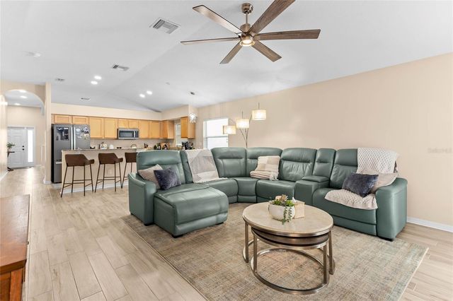 31346 GLENDALOUGH WAY, Wesley Chapel, FL 33545