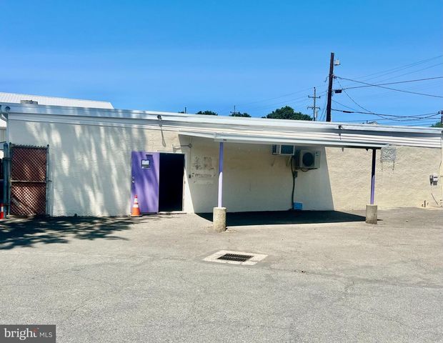 858 STREET RD, Southampton, PA 18966