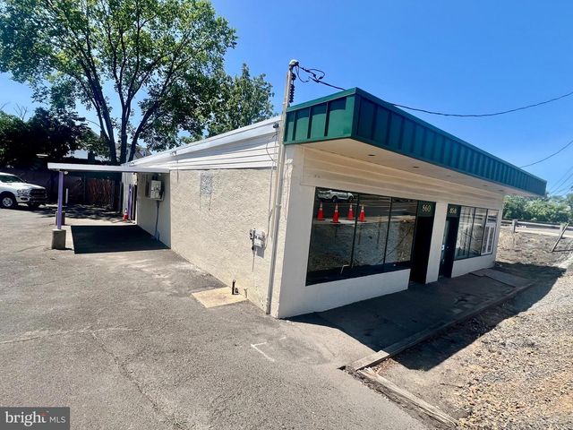 858 STREET RD, Southampton, PA 18966