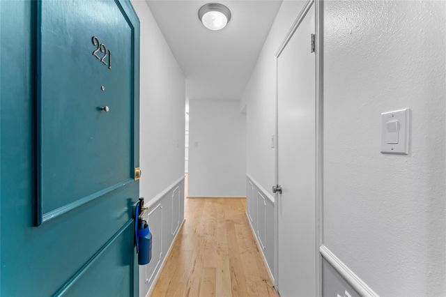 359 N Post Oak Lane 221, Houston, TX 77024