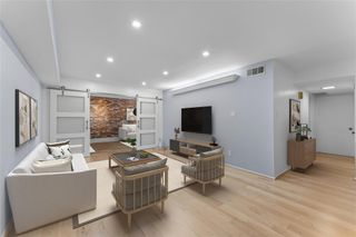 359 N Post Oak Lane 221, Houston, TX 77024