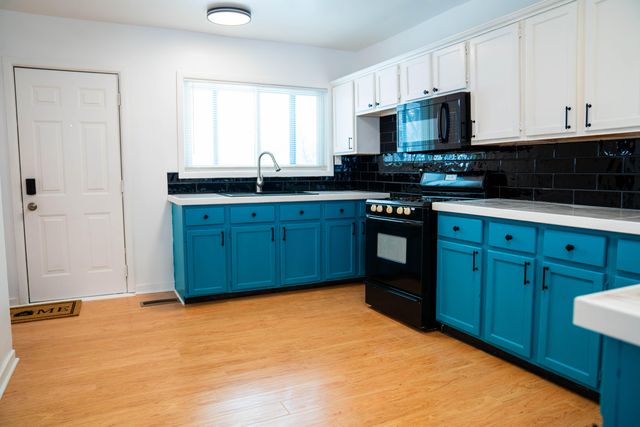 204 W Walnut Street, Albion, MI 49224