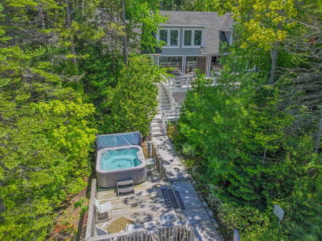 5635 N Leland Woods Drive, Leland, MI 49654