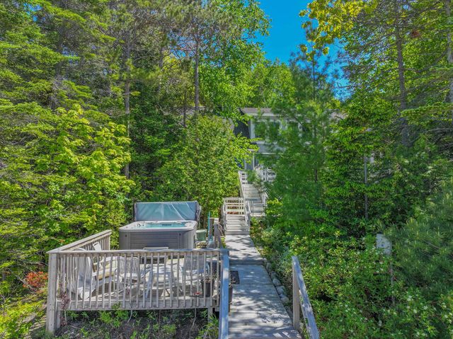 5635 N Leland Woods Drive, Leland, MI 49654