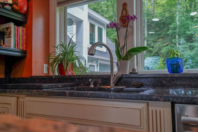 5635 N Leland Woods Drive, Leland, MI 49654