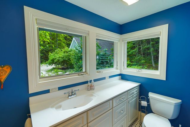 5635 N Leland Woods Drive, Leland, MI 49654