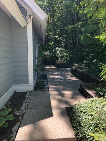 5635 N Leland Woods Drive, Leland, MI 49654