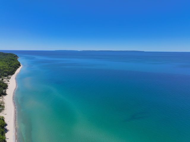 5635 N Leland Woods Drive, Leland, MI 49654