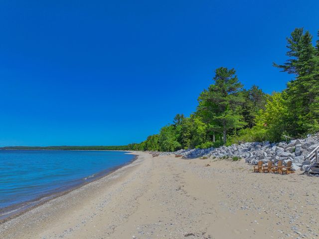 5635 N Leland Woods Drive, Leland, MI 49654