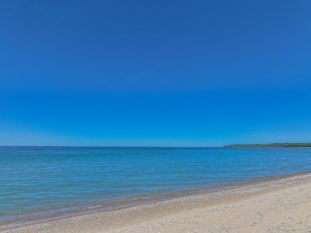 5635 N Leland Woods Drive, Leland, MI 49654