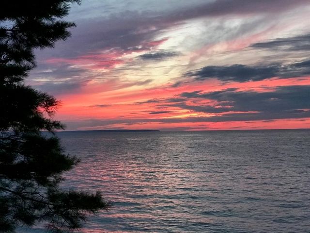 5635 N Leland Woods Drive, Leland, MI 49654