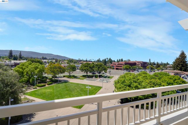 20488 Stevens Creek Blvd 2302, Cupertino, CA 95014