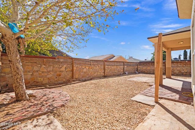 14720 Sand Gate Drive, Horizon City, TX 79928