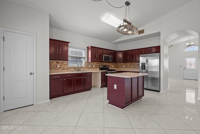 14720 Sand Gate Drive, Horizon City, TX 79928