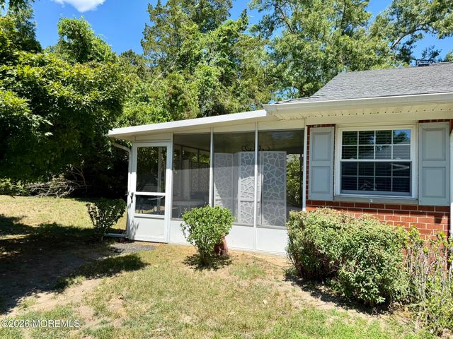 10 A Crocus Lane, Whiting, NJ 08759