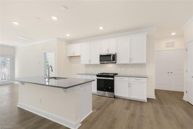 131 Briarwood Lane, Bermuda Run, NC 27006