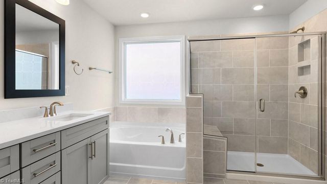 131 Briarwood Lane, Bermuda Run, NC 27006