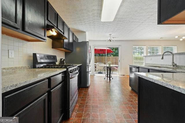 115 Village Trace, Woodstock, GA 30188