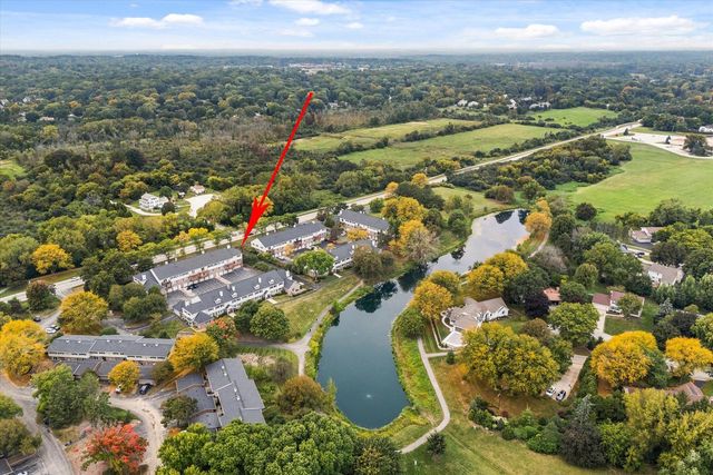 1118 Pilgrim PARKWAY, Elm Grove, WI 53122