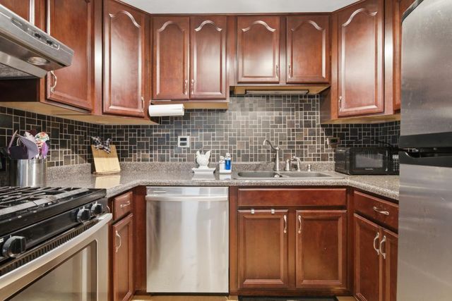 1344 Wakeby Lane 434, Schaumburg, IL 60193