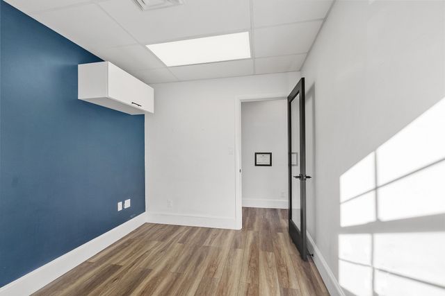 63 Shore Road 14, Winchester, MA 01890