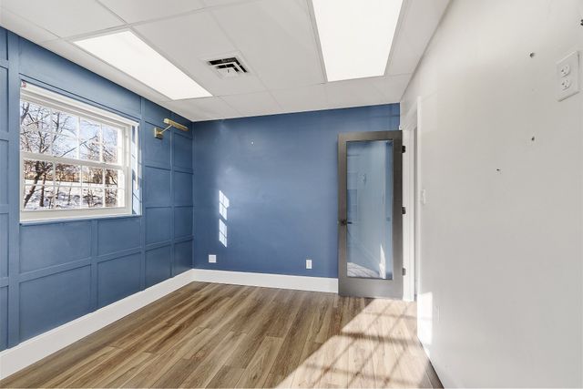 63 Shore Road 14, Winchester, MA 01890