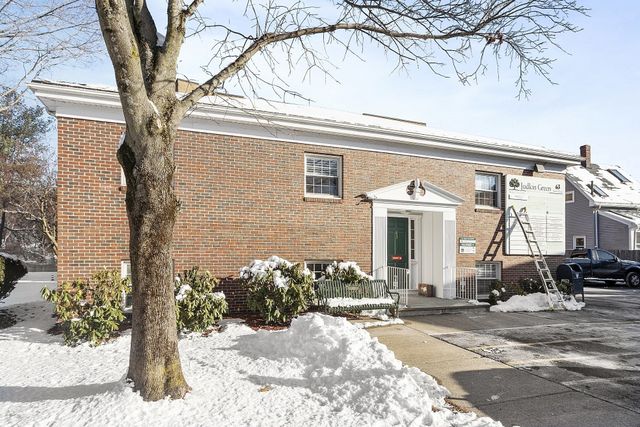 63 Shore Road 14, Winchester, MA 01890