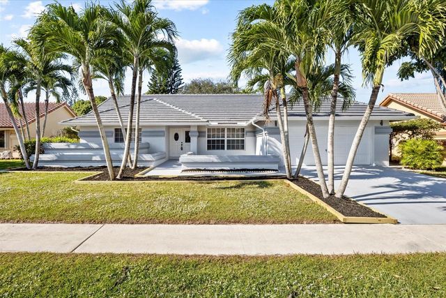 9791 Sun Pointe Dr, Boynton Beach, FL 33437