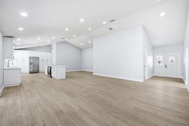 9791 Sun Pointe Dr, Boynton Beach, FL 33437