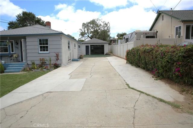 200 Plymouth Drive, Vista, CA 92083