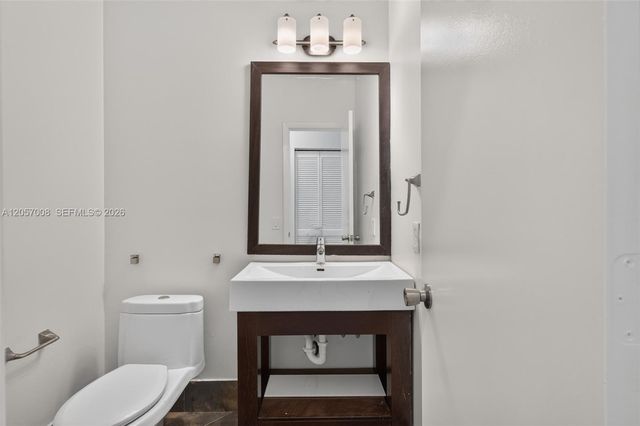 498 Cambridge Ln, Weston, FL 33326