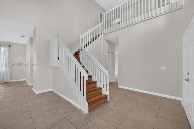 498 Cambridge Ln, Weston, FL 33326