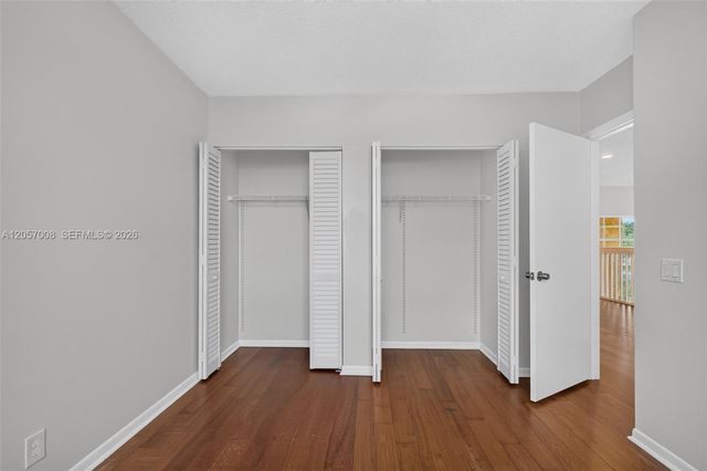 498 Cambridge Ln, Weston, FL 33326