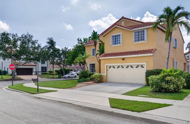 498 Cambridge Ln, Weston, FL 33326